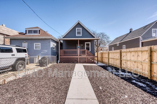 Building Photo - 7050 S Throop St