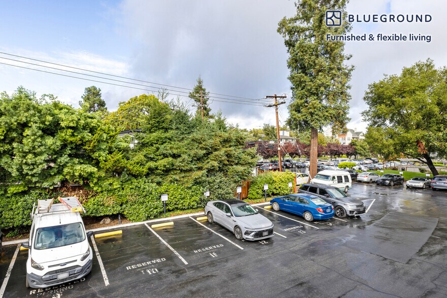 Building Photo - 202 Calvert Dr