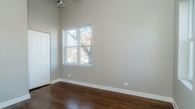 Building Photo - 2400 S Troy St