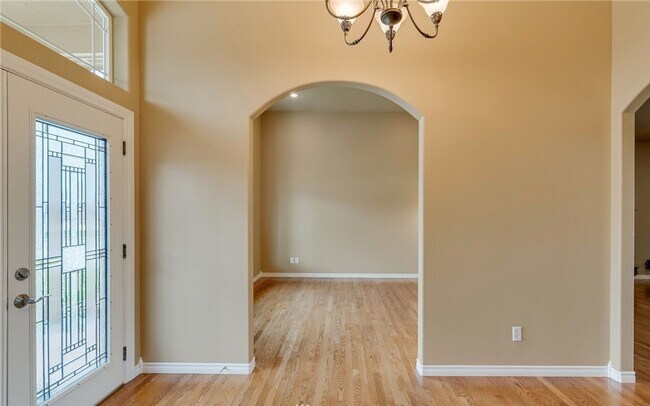Building Photo - 89 Springhill Dr