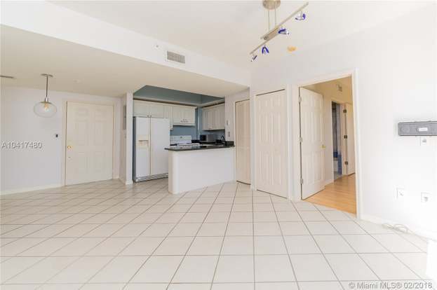 Building Photo - 3500 Coral Wy