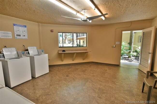 Building Photo - 8075 SW 107th Ave