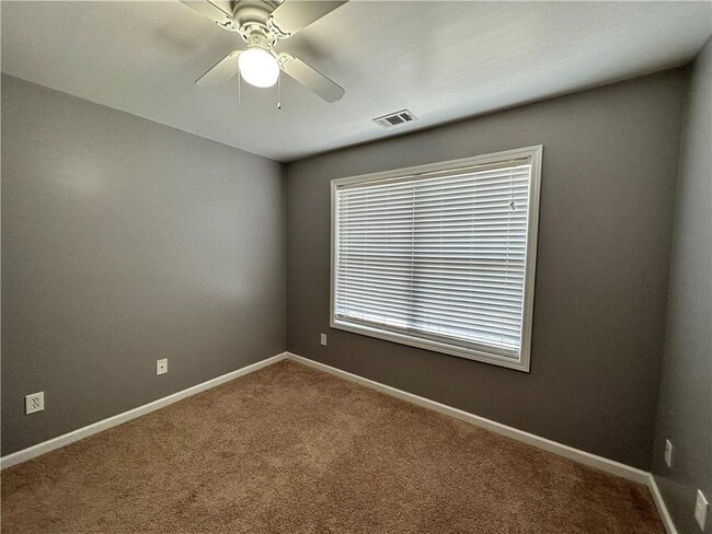 Building Photo - 2758 Suttonwood Way NE