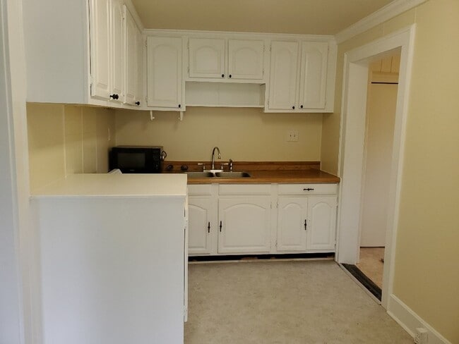 Building Photo - Affordable 2 Bedroom Home with Garage & Extra Space