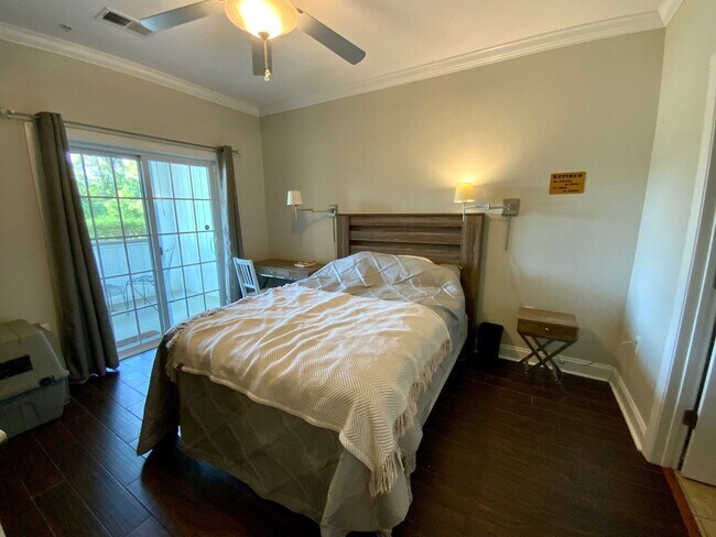Building Photo - Furnished 3 bedroom 3 bath Condo - Flexible Term lease - Topsail Landing Community
