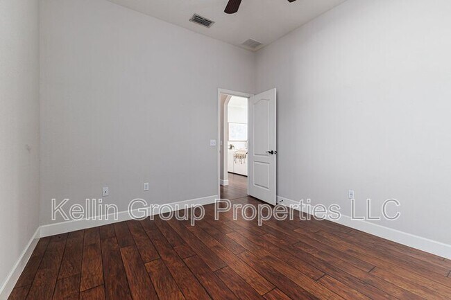 Building Photo - 1455 Silver Leaf Dr