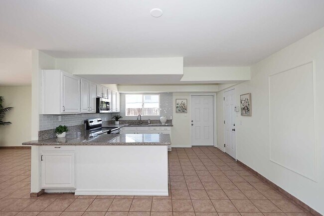 Building Photo - 4031 N 81st Ave