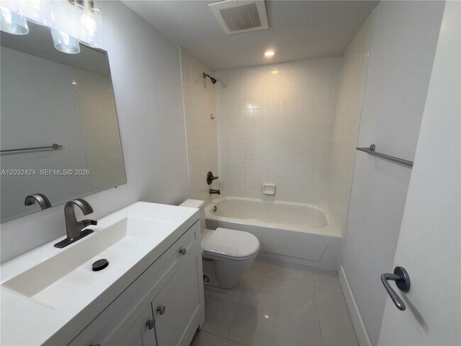 Building Photo - 2500 W 67th Pl