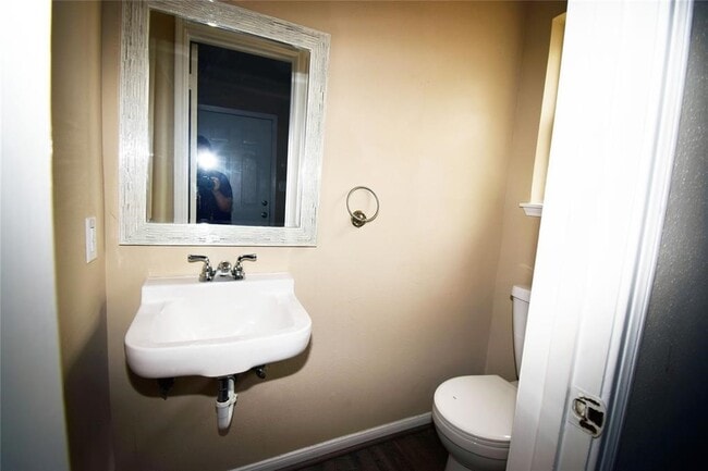 Building Photo - 1806 Cedarwood Ct