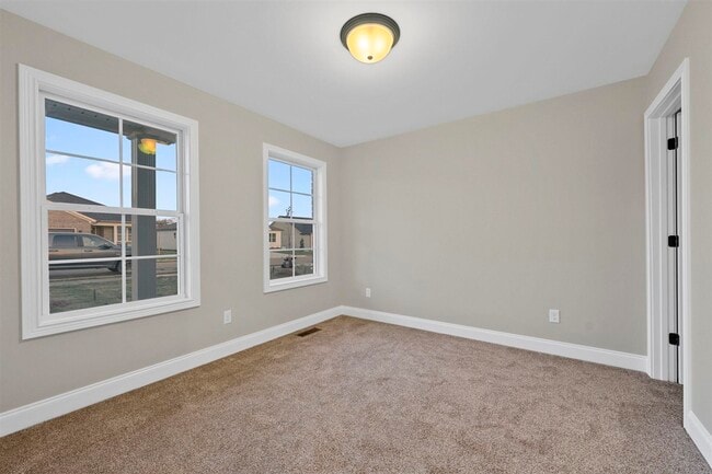 Building Photo - 716 Sheldrake Ln