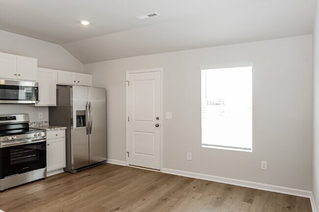 Building Photo - NEW CONSTRUCTION!!