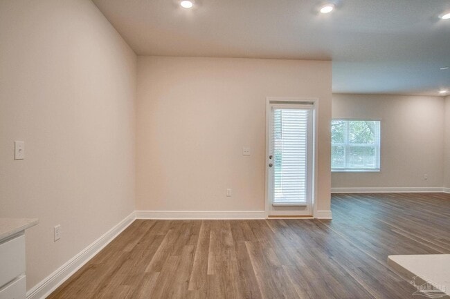 Building Photo - 539 Bridle Way