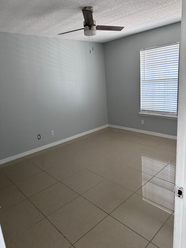 Building Photo - 5998 Westgate Dr
