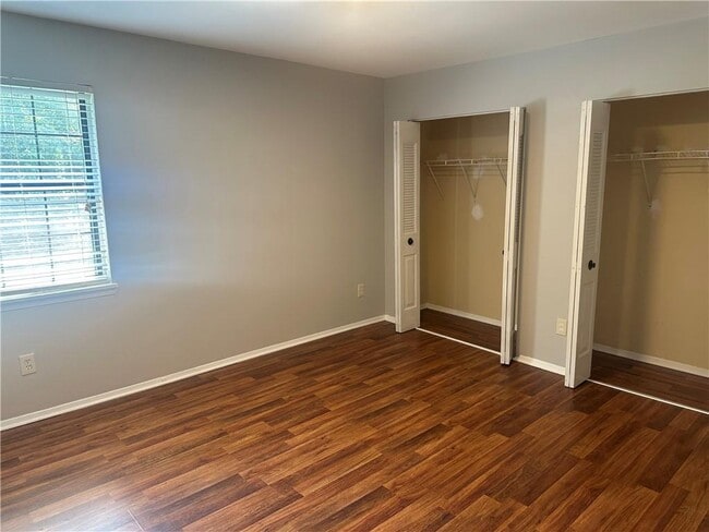 Building Photo - 6320 Holcomb Way