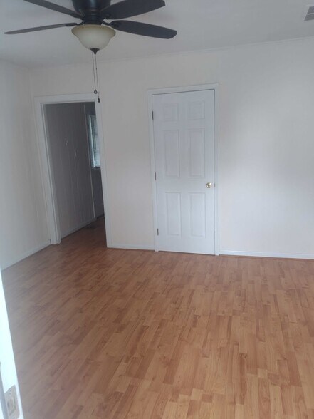 Building Photo - 512 Florence St