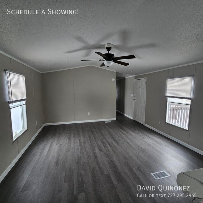 Building Photo - 2737 W Washington Center Rd