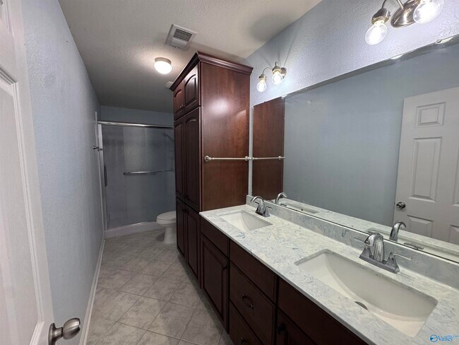 Building Photo - 358 Jasmine Dr