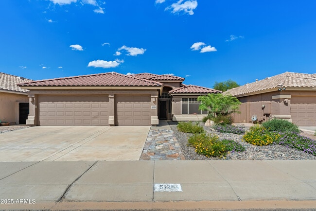 Building Photo - 5126 E Libby St