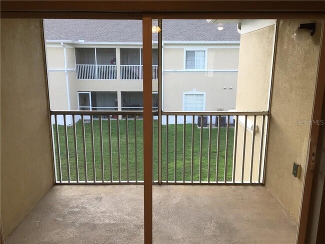 Building Photo - 6413 Hollydale Pl