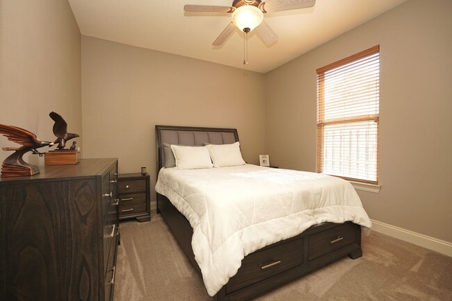 Building Photo - Charming 3-Bedroom Home in Peaceful Cul-de...