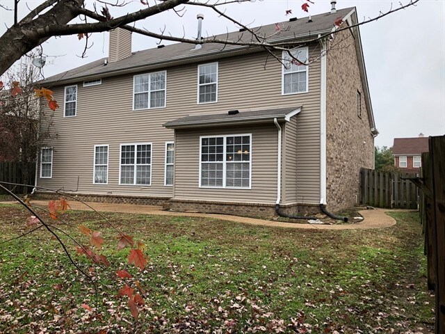 Building Photo - 1010 Tanyard Springs Dr