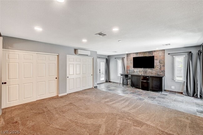 Building Photo - 4153 Woodcrest Rd