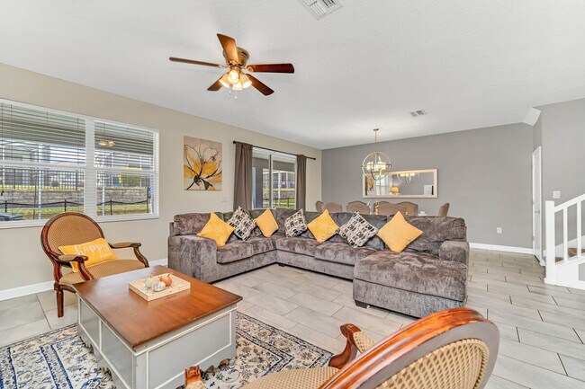 Building Photo - 9032 Stinger Dr