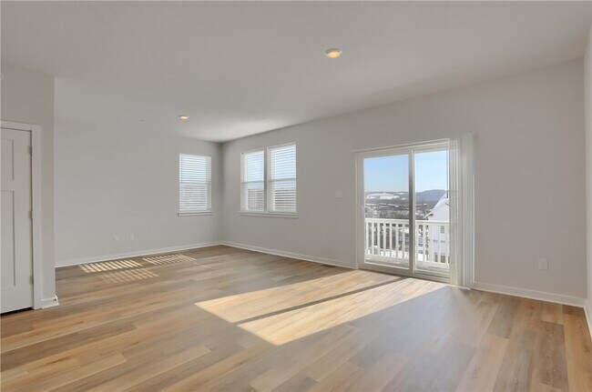 Building Photo - 122 Scotland Ln