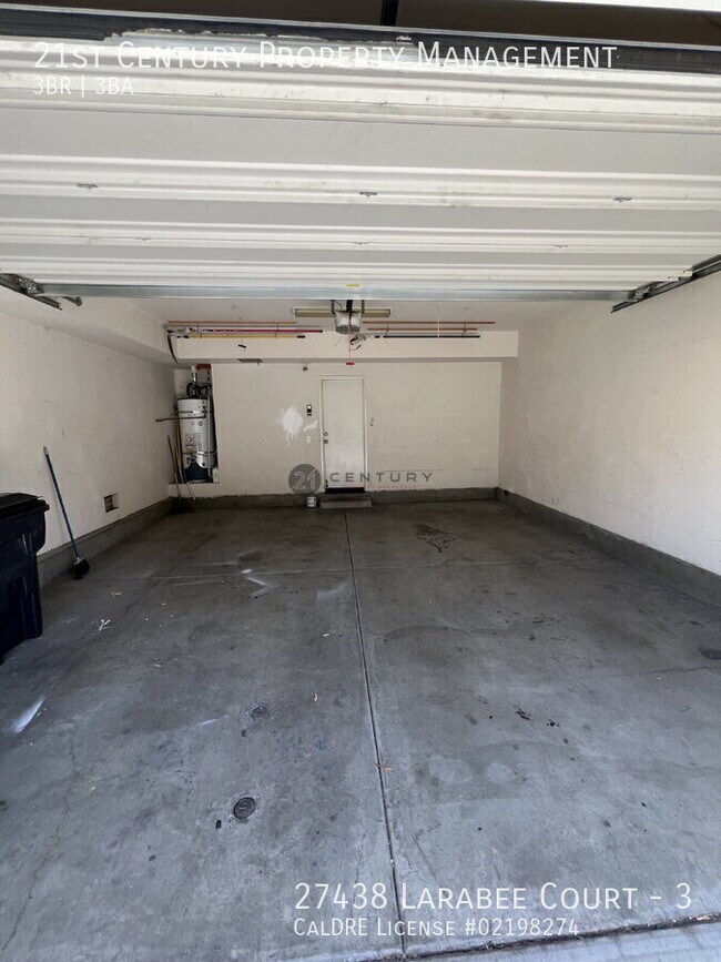 Building Photo - 27438 Larabee Ct