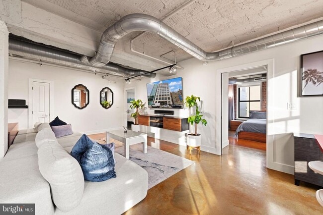 Building Photo - 916 G St NW