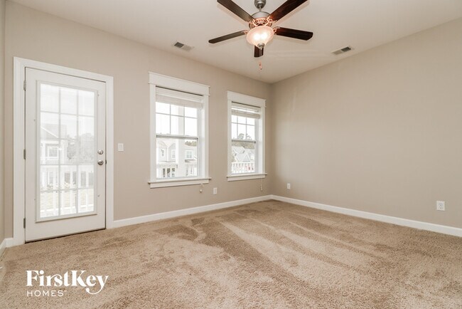 Building Photo - 358 Fox Ridge Ln