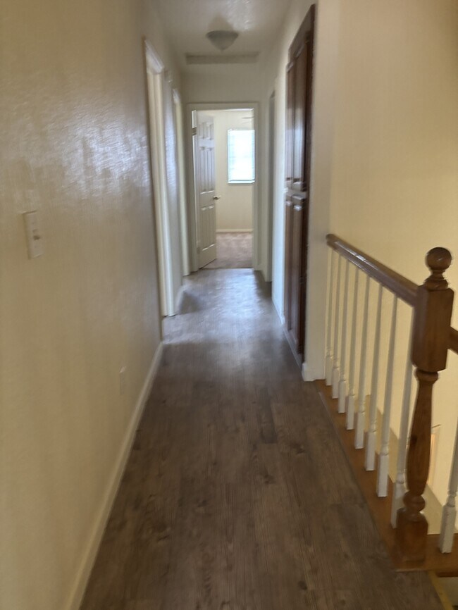 Building Photo - Modesto 4 Bedroom 2.5 Bathroom Home