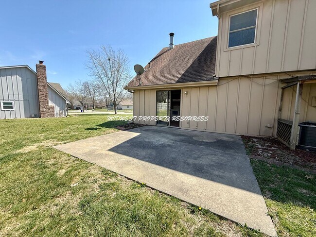 Building Photo - Charming 2bd 1.5 bath Duplex w/ Garage for Lease