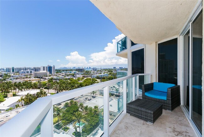 Building Photo - 7330 Ocean Terrace