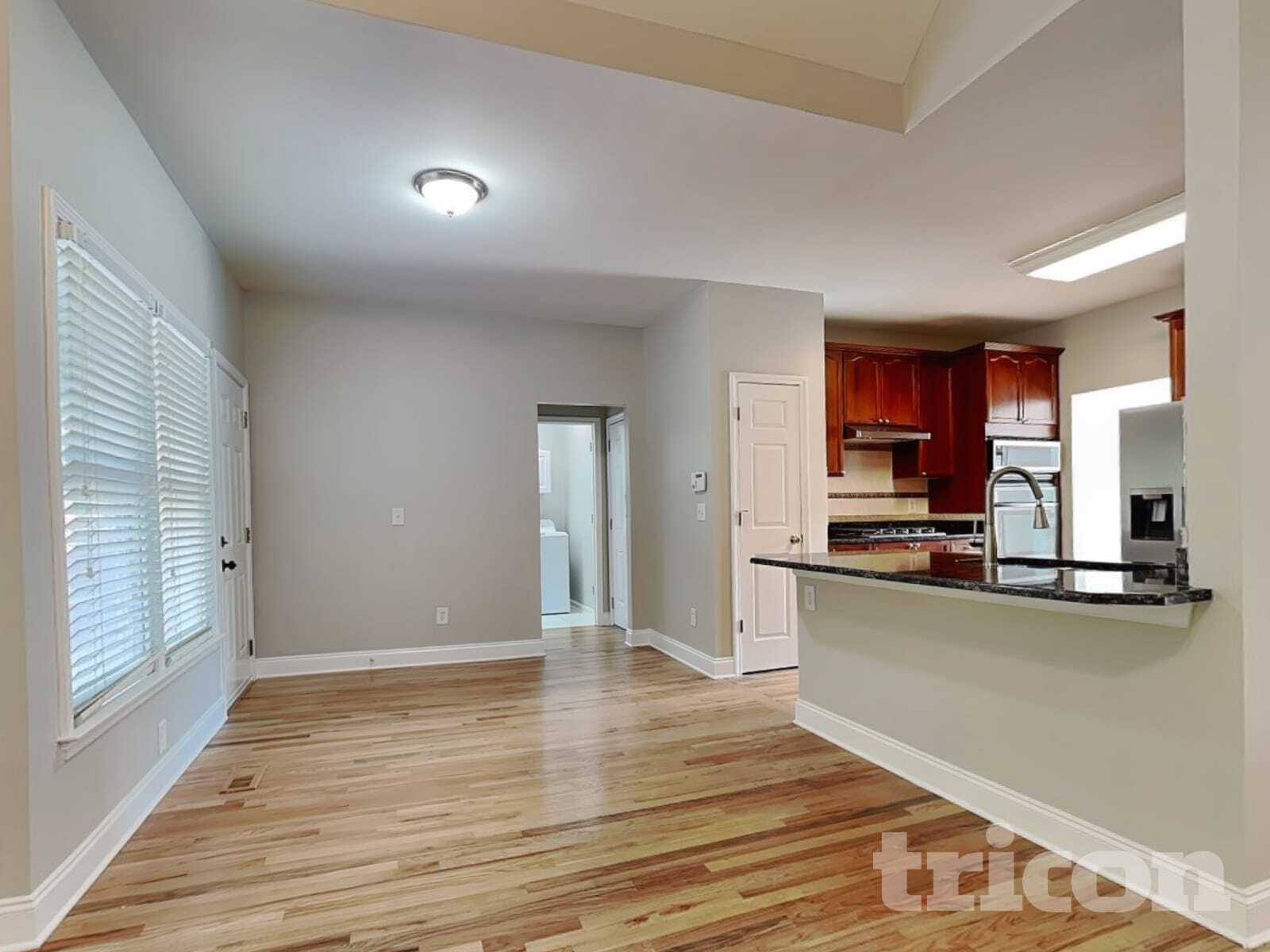 Building Photo - 2205 Washington Dr