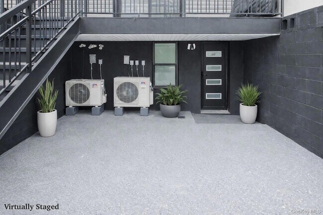 Building Photo - 1770 Pacific St