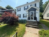 Building Photo - Beautiful 3 Bed, 2 Bath Single Family Colonial for Rent in New Britain!