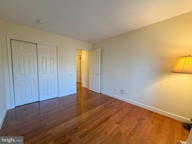 Building Photo - 814 Pritchard Pl