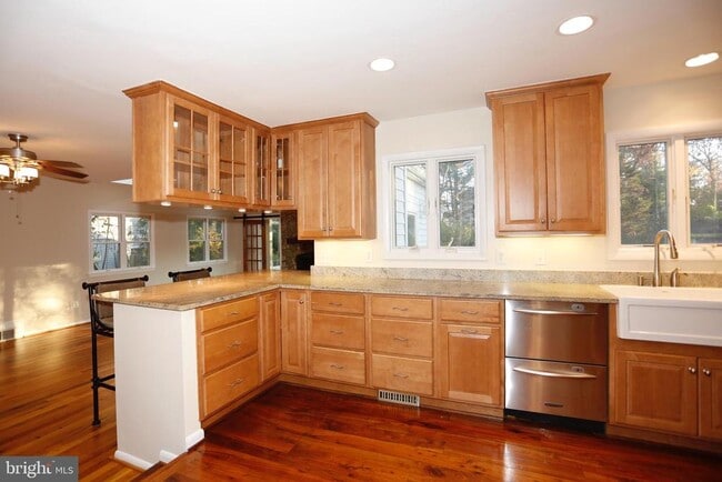 Building Photo - 6308 Marywood Rd