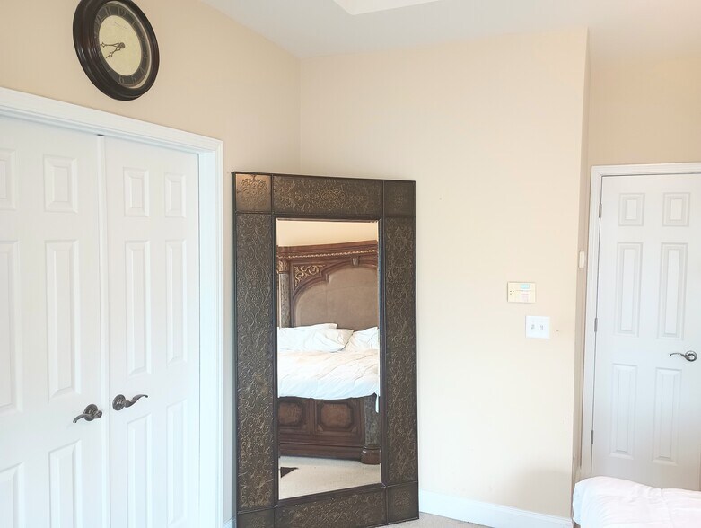 Building Photo - 436 Williamson St SE