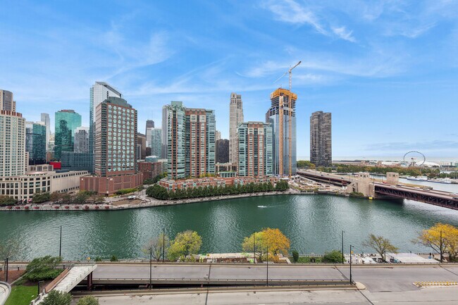 Building Photo - 420 E Waterside Dr