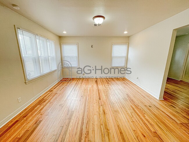 Building Photo - 1417 NW 95th St