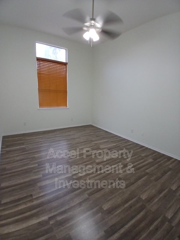 Building Photo - 128 San Jacinto St