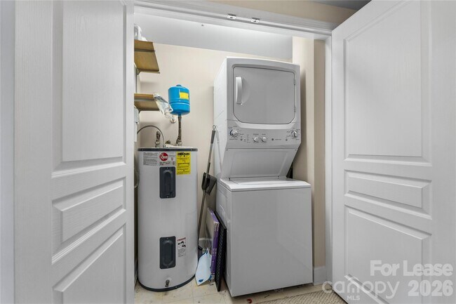 Building Photo - 1315 East Blvd