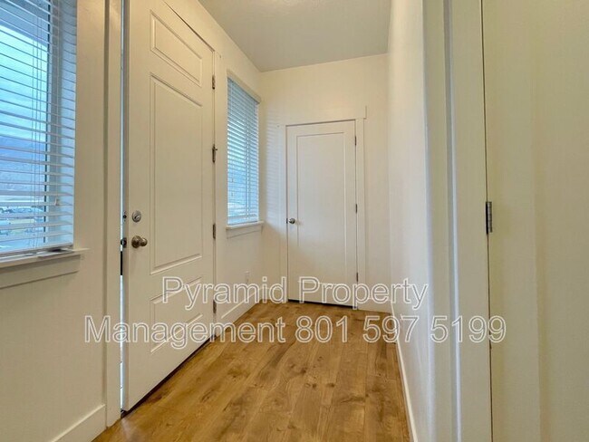 Building Photo - 836 E 340 S