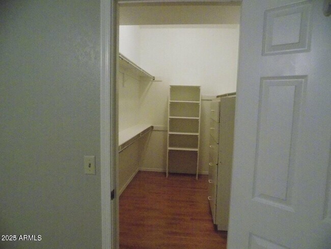 Building Photo - 9081 E Aster Dr