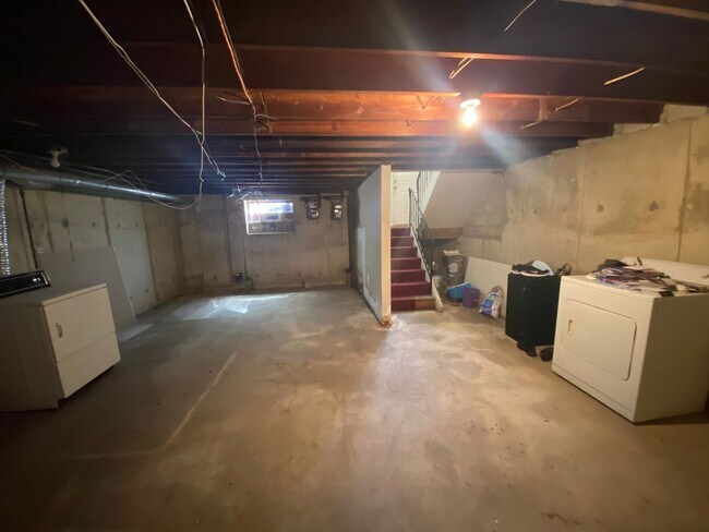 Building Photo - 3025 S 72nd St