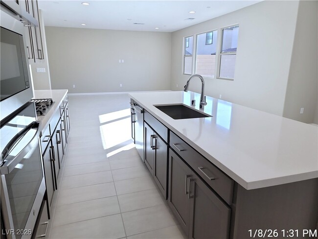 Building Photo - 299 Stradella Pl