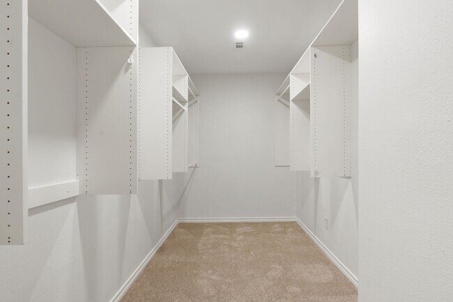 Building Photo - 10 Autumn Oaks Dr