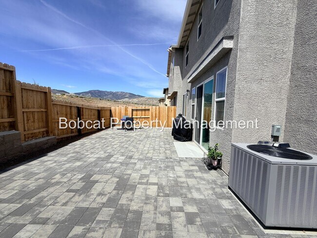 Building Photo - Stylish Corner Lot Townhome with No Rear Neighbors